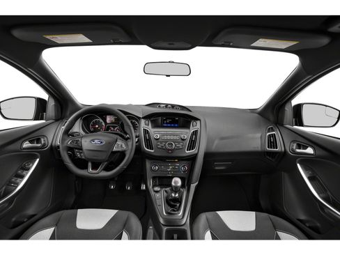 Used 2018 Ford Focus ST image 7