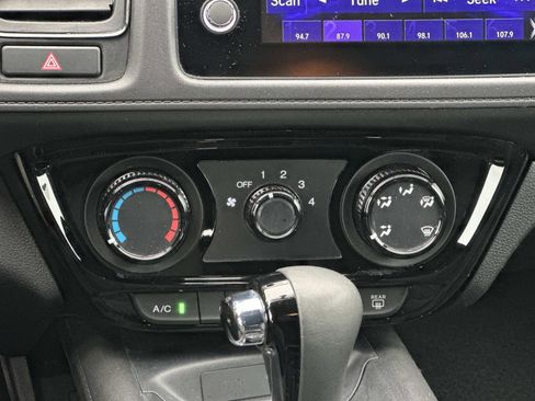 Used 2022 Honda HR-V Sport image 21
