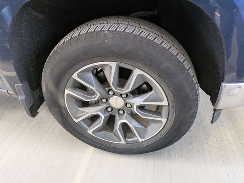 Used 2023 Chevrolet Silverado 1500 LT w/ Protection Package image 4