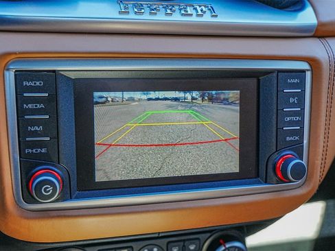 Used 2018 Ferrari California T image 19