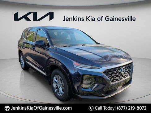 Used 2019 Hyundai Santa Fe SE image 3
