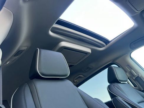 Used 2025 Honda Odyssey Touring image 20