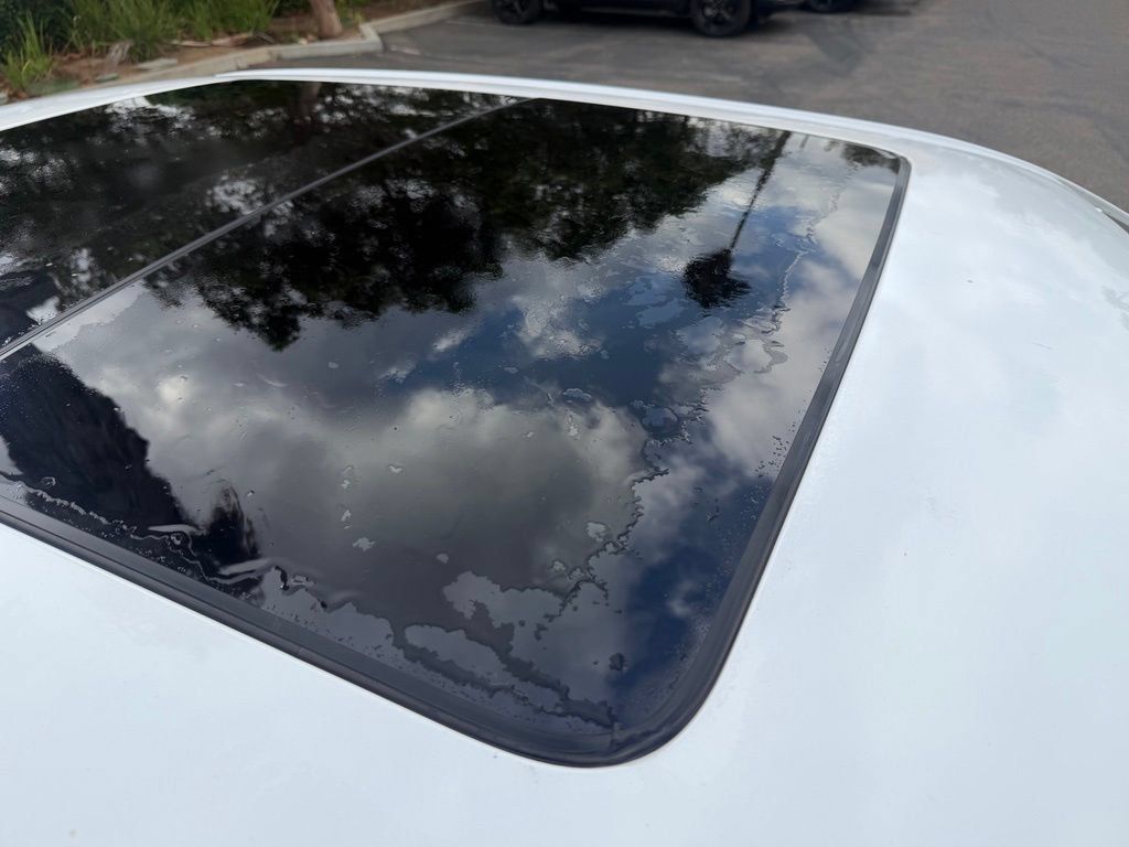 Used 2013 Chrysler 300 RWD image 18