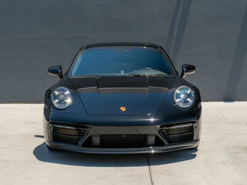 Used 2024 Porsche 911 Carrera S RWD image 4