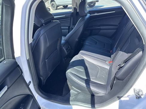 Used 2018 Ford Fusion Titanium FWD image 9