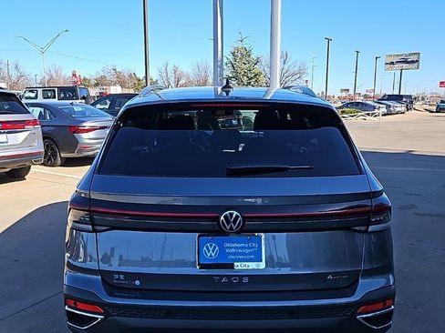 New 2026 Volkswagen Taos SE AWD/4WD image 6