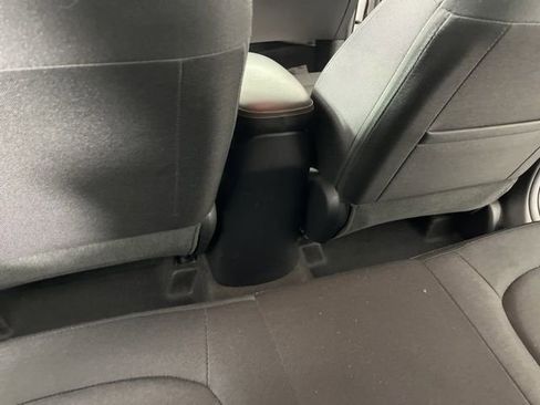 Used 2019 Kia Soul + image 40