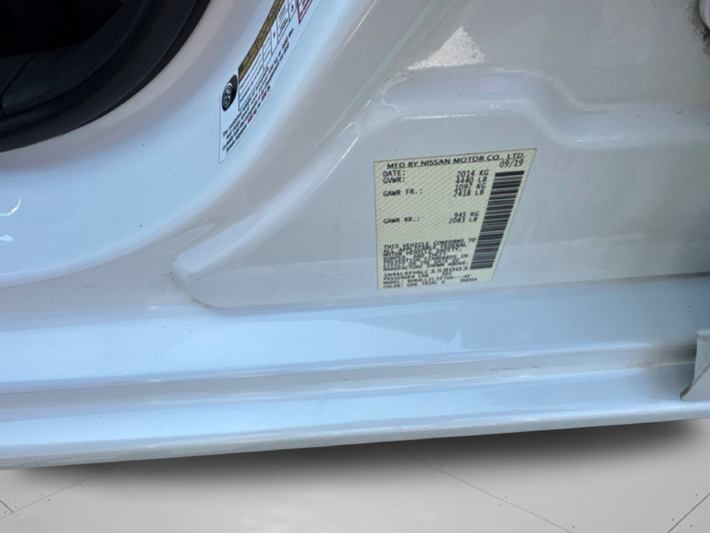 Used 2020 Nissan Altima 2.0 Platinum FWD image 21