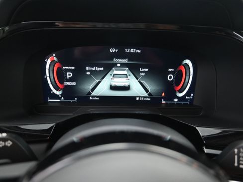 New 2025 Nissan Pathfinder Platinum image 13