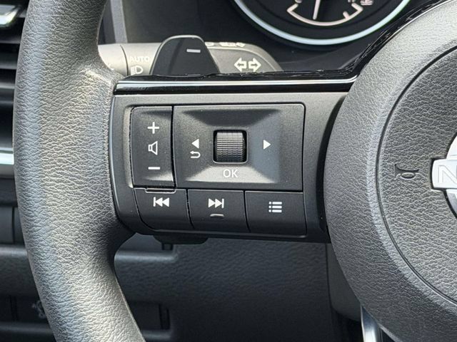 Used 2023 Nissan Rogue SV AWD/4WD image 24