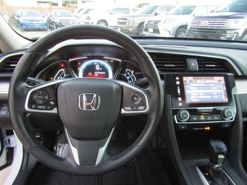 Used 2017 Honda Civic Touring image 16