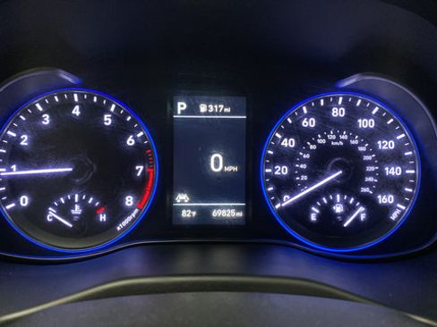 Used 2021 Hyundai Kona Limited AWD/4WD image 17