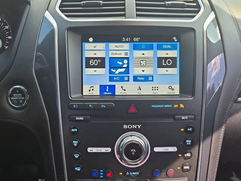 Used 2019 Ford Explorer Platinum AWD/4WD image 21