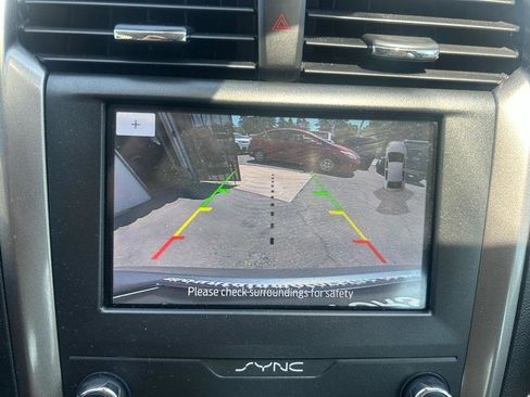 Used 2020 Ford Fusion SE FWD image 17