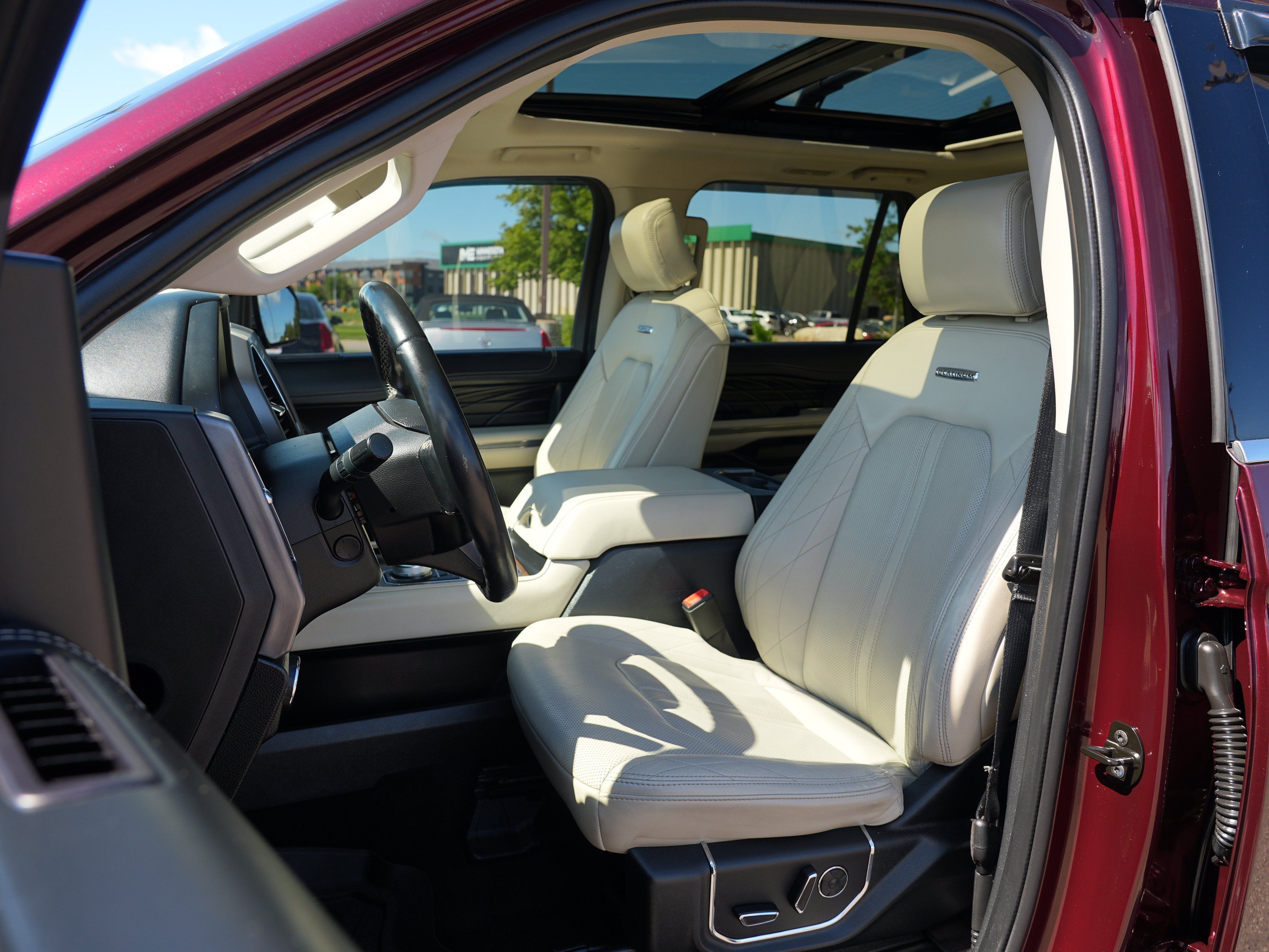 Used 2020 Ford Expedition Platinum AWD/4WD image 12