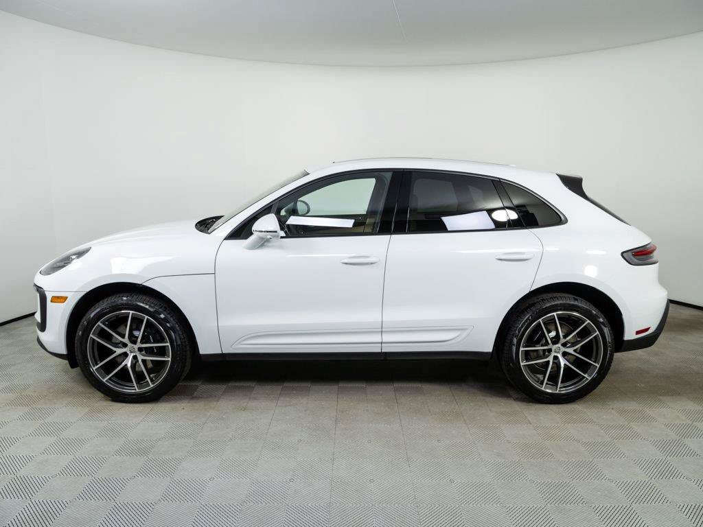 New 2026 Porsche Macan AWD/4WD image 2