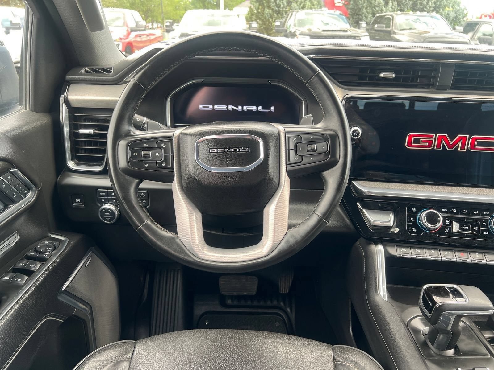 Used 2025 GMC Sierra 1500 Denali w/ Denali Reserve Package AWD/4WD image 18