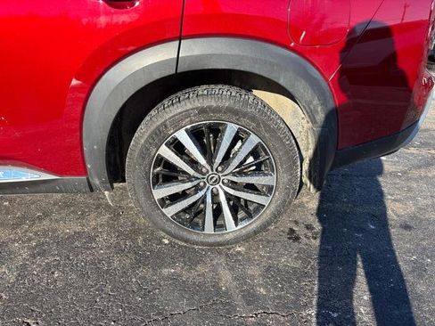 Used 2023 Nissan Pathfinder Platinum image 27