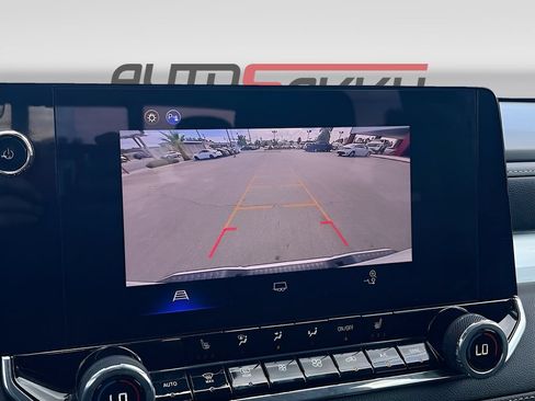 Used 2026 Chevrolet Colorado LT w/ Advanced Trailering Package AWD/4WD image 14