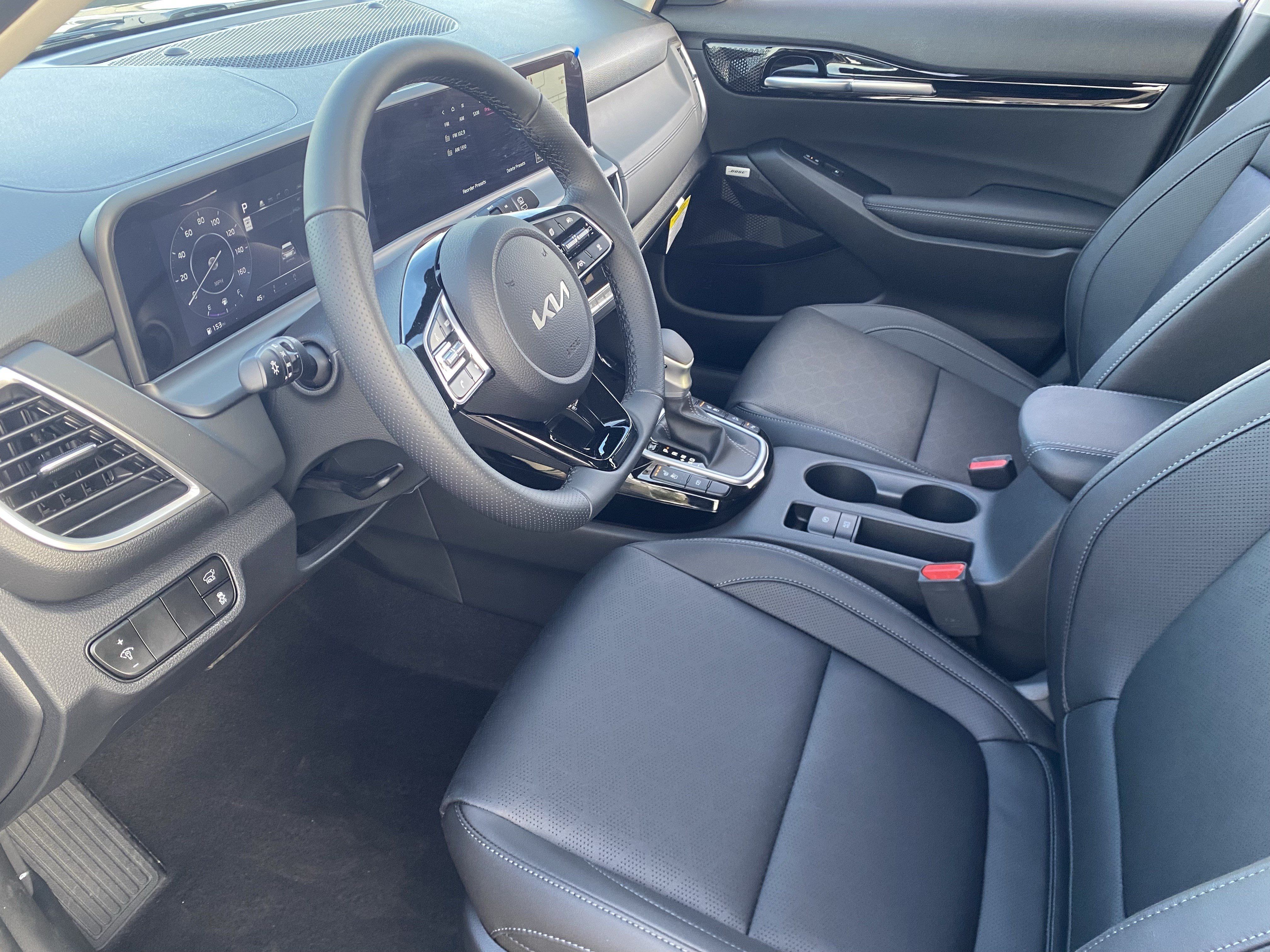 New 2026 Kia Seltos SX w/ SX Sunroof Package AWD/4WD image 16