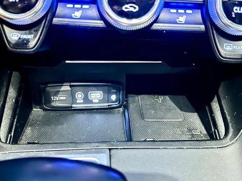 Used 2019 Genesis G70 2.0T Advanced w/ Sport Package RWD image 25