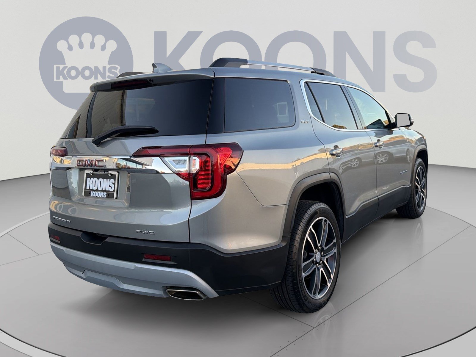 Used 2023 GMC Acadia SLT w/ Technology Package AWD/4WD image 7
