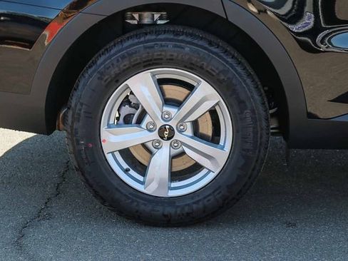 New 2026 Kia Sorento LX image 11