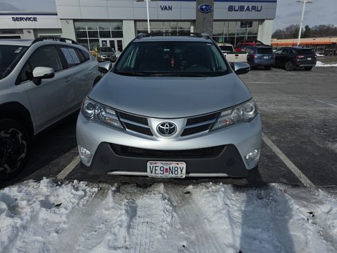 Used 2015 Toyota RAV4 Limited image 2