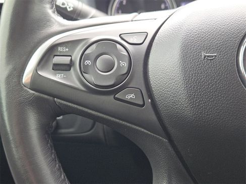 Used 2020 Buick Enclave Essence image 28