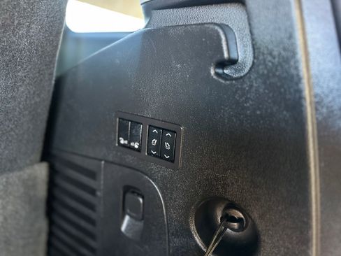 Used 2018 Chevrolet Tahoe LT w/ Texas Edition Package image 32