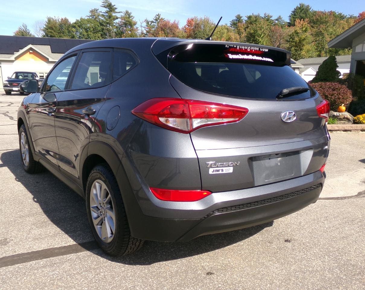 Used 2017 Hyundai Tucson SE w/ SE Popular Package 02 AWD/4WD image 4