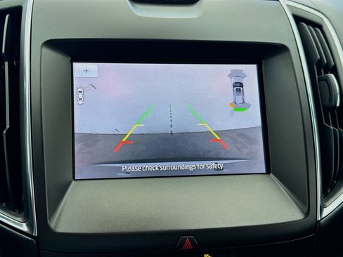 Used 2020 Ford Edge Titanium w/ Equipment Group 301A image 10