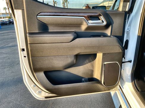 New 2026 GMC Sierra 1500 SLE w/ Preferred Package image 33