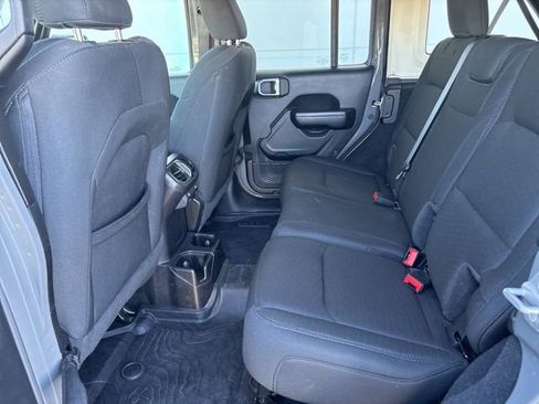Used 2020 Jeep Wrangler Unlimited Willys image 28