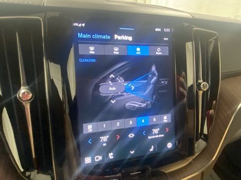 Certified 2024 Volvo XC60 T8 Ultimate w/ Climate Package image 24