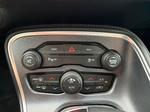 Used 2015 Dodge Challenger SXT Plus RWD image 17