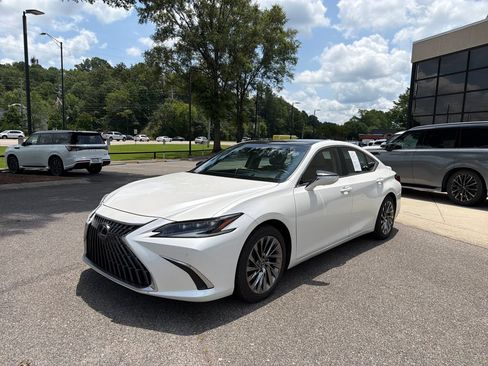Used 2024 Lexus ES 350 Ultra Luxury w/ Accessory Package (Z2) FWD image 5