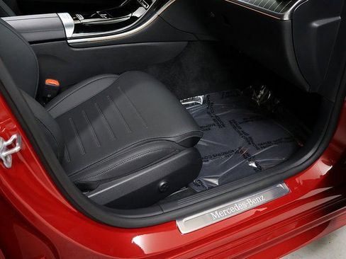 Certified 2026 Mercedes-Benz C 300 4MATIC Sedan image 35