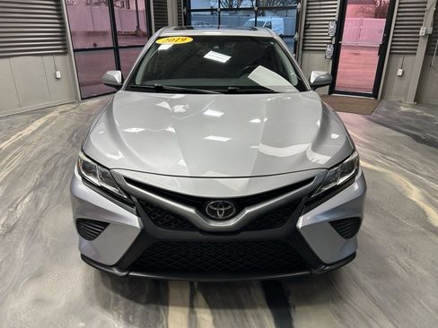 Used 2019 Toyota Camry SE image 34