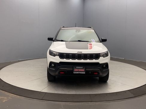 Used 2023 Jeep Compass Trailhawk w/ Trailhawk Convenience Group AWD/4WD image 8