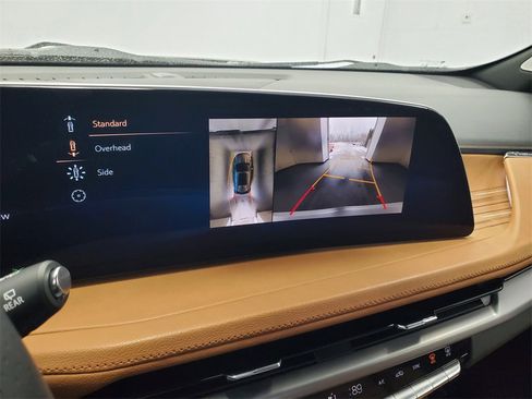 Used 2024 Cadillac XT4 Sport image 23