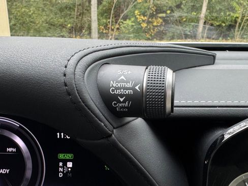 Used 2023 Lexus LS 500h AWD w/ Luxury Package image 89