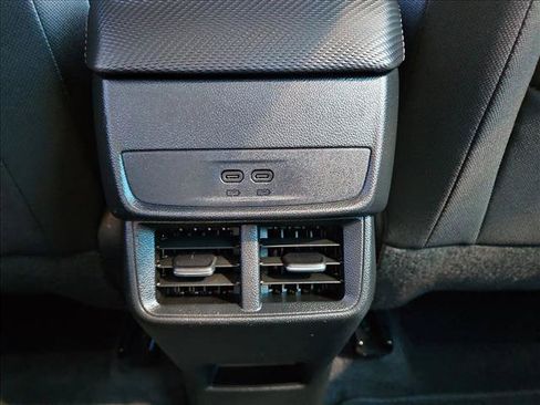 Certified 2025 Chevrolet Equinox LT AWD/4WD image 17