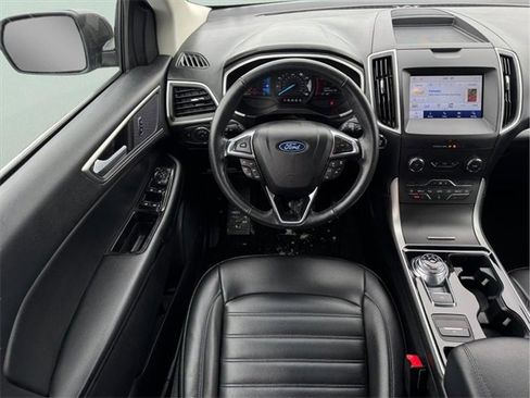 Used 2020 Ford Edge SEL image 11