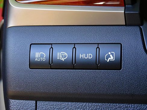 Used 2016 Lexus LX 570 4WD w/ Luxury Package image 25