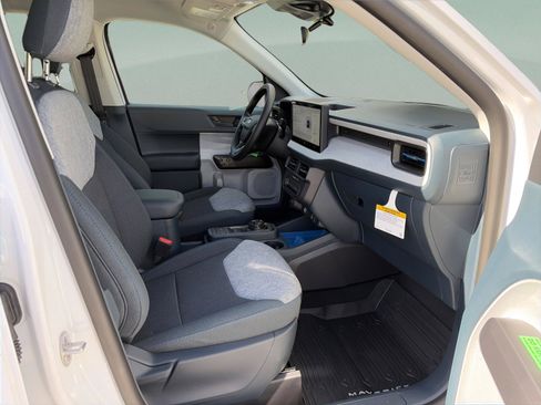New 2026 Ford Maverick XLT FWD image 19