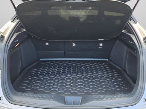 Used 2019 Toyota C-HR XLE FWD image 25