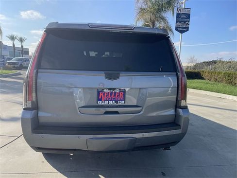 Used 2020 Cadillac Escalade Premium Luxury w/ LPO, Radiant Package image 7