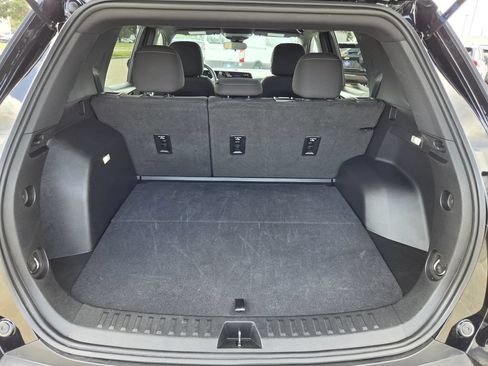 Used 2025 Chevrolet Equinox LT FWD image 28