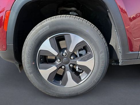 Used 2022 Jeep Grand Cherokee Limited 4xe w/ Luxury Tech Group II image 14